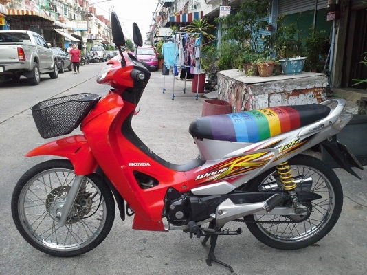 Wave 125 r ปี 49 กุญแจใหญ่ รถบ้าน เครื่องเดิม แน่นๆชุดสีสด เอกสารครบ