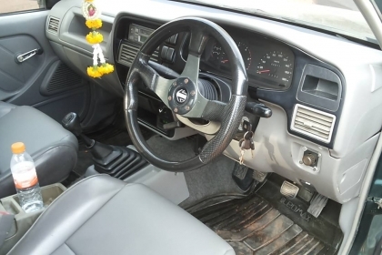 **199,,000 บ.ต่อรอง**ขายกระบะแค็ป เดิมๆบางๆ มือเดียวป้ายแดง ดราก้อนอาย 2.8 SX ปี40/97 เครื่องเดิมเกียร์เดิม แน่น แรง ช่วงล่างคัสซีสวยเดิมไม่มีผุ ไม่ดาม กระบะสวยพื้นปูกระบะ ล้อแม็ก ยางใหม่4เส้น หน้า-หลังเดิม หัวเก๋งบางภายในสวยครบ พ.พาวเวอร์ แอร์เย็น สีสันส