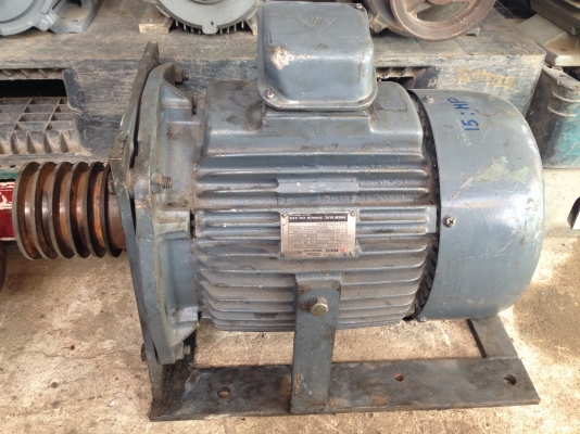 ขายมอเตอร์ Teco 15 HP. 380 V 1450 RPM. เป็นแบบหน้าแปรน แปลงขาตั้งใส่ให้เรียบร้อยแล้ว สภาพสวย วิ่งนิ่ม พร้อมใช้งาน
