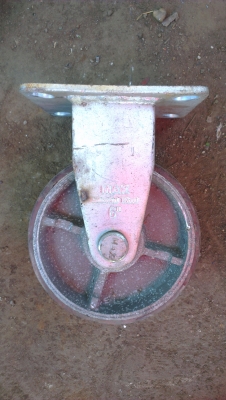 Sell> ขายล้อลากอุตสาหกรรม ขนาด 6" นิ้ว มี 16 ชุด ใน 1 ชุด จะมี 4 ล้อครับ 2 ล้อเป็น 2 ล้อตาย ครับ