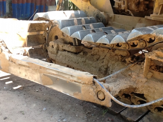 ขายครับKomatsu. D2 ตีนไก่สภาบใช้งานดีขายที่95000 ขายครับKomatsu. D2 ตีนไก่สภาบใช้งานดีขายที่95000