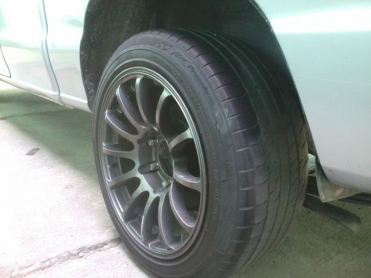 ยาง รถยนต์ 245/45 R17