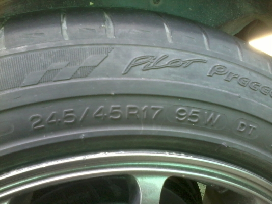 ยาง รถยนต์ 245/45 R17