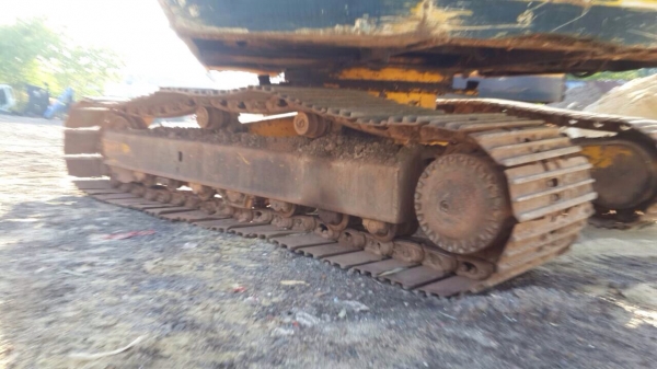 ขายรถแบ็คโฮ KOMATSU PC 200-3 ช่วงล่างเต็ม เครื่องเดิม ปั๊มเดิม เอกสารสัญญาซื้อขาย