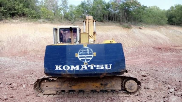 ขายKOMATSU PC200-5 สภาพสวยพร้อมใช้ ราคาต่อรองได้ ติดต่อได้ที่คุณ อ๊อฟ พิจิตร 086-737-9991 ขายKOMATSU PC200-5 สภาพสวยพร้อมใช้ ราคาต่อรองได้ ติดต่อได้ที่คุณ อ๊อฟ พิจิตร 086-737-9991
