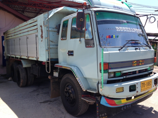 ขายISUZU210แอร์เย็น เครื่องดี คัทซีสวย ยางดี10เส้น กระสวย พื้นดี