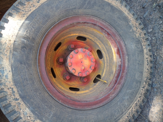 ขาย275000บาทรถ6ล้ออีซูซุKSเครื่อง110แรงม้าFหน้าFหลังพวงมาลัยเพาเวอร์ พร้อมใช้งานคับ