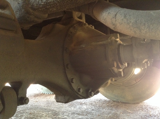 ขาย 10 ล้อ เพลาเดียวอุบัติเหตุ HINO FL177 คัสซียังสวยไม่หักไม่งอ เครื่อง EH700 168 HP ยังใช้งานได้ดี หัวสิงไฮเทคลงเล่มแล้ว พวงมาลัยพาวเวอร์ ทะเบียนเต็มพร้อมโอนครับ