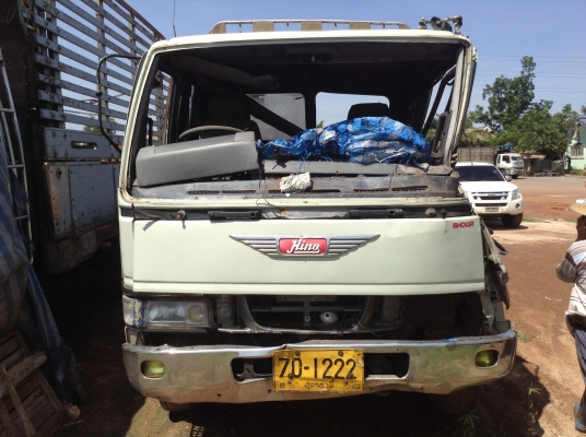 ขาย 10 ล้อ เพลาเดียวอุบัติเหตุ HINO FL177 คัสซียังสวยไม่หักไม่งอ เครื่อง EH700 168 HP ยังใช้งานได้ดี หัวสิงไฮเทคลงเล่มแล้ว พวงมาลัยพาวเวอร์ ทะเบียนเต็มพร้อมโอนครับ