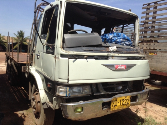 ขาย 10 ล้อ เพลาเดียวอุบัติเหตุ HINO FL177 คัสซียังสวยไม่หักไม่งอ เครื่อง EH700 168 HP ยังใช้งานได้ดี หัวสิงไฮเทคลงเล่มแล้ว พวงมาลัยพาวเวอร์ ทะเบียนเต็มพร้อมโอนครับ