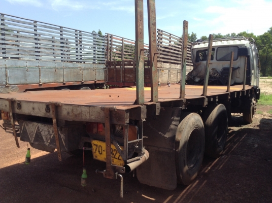 ขาย 10 ล้อ เพลาเดียวอุบัติเหตุ HINO FL177 คัสซียังสวยไม่หักไม่งอ เครื่อง EH700 168 HP ยังใช้งานได้ดี หัวสิงไฮเทคลงเล่มแล้ว พวงมาลัยพาวเวอร์ ทะเบียนเต็มพร้อมโอนครับ