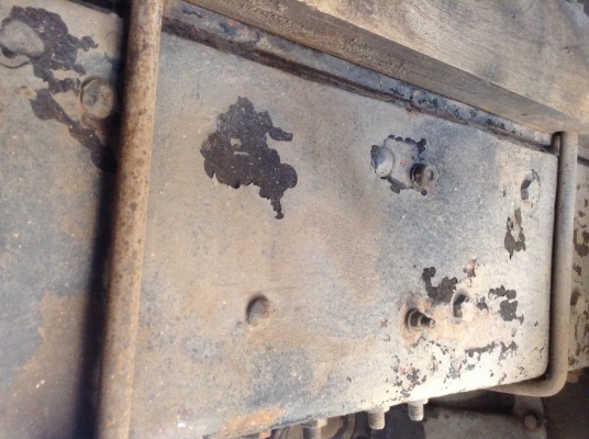 ขาย 10 ล้อ เพลาเดียว ISUZU JCM วางหัว ROCKY ลงเล่มแล้ว เครื่อง 6BG1 175 HP เกียร์ร็อคเสื้อลาย ช่วงล่างใหญ่ลูกหมากร้อย พวงมาลัยพาวเวอร์ ทะเบียนชุดโอนพร้อมโอน ราคาต่อรองได้ครับ