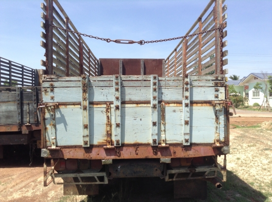 ขาย 10 ล้อ เพลาเดียว ISUZU JCM วางหัว ROCKY ลงเล่มแล้ว เครื่อง 6BG1 175 HP เกียร์ร็อคเสื้อลาย ช่วงล่างใหญ่ลูกหมากร้อย พวงมาลัยพาวเวอร์ ทะเบียนชุดโอนพร้อมโอน ราคาต่อรองได้ครับ