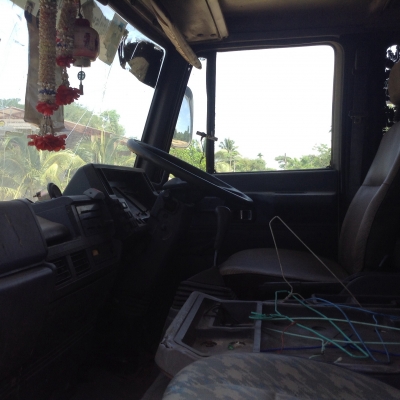 ขาย 10 ล้อ เพลาเดียว ISUZU JCM วางหัว ROCKY ลงเล่มแล้ว เครื่อง 6BG1 175 HP เกียร์ร็อคเสื้อลาย ช่วงล่างใหญ่ลูกหมากร้อย พวงมาลัยพาวเวอร์ ทะเบียนชุดโอนพร้อมโอน ราคาต่อรองได้ครับ