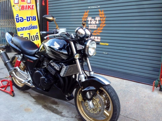 ต้ำพระราม2ขาย HONDA CB400 ปี94 สำเนาทะเบียน ตอง111กทม. ((ไม่มีเล่ม)) ของเเต่งมีท่อสูตร การ์ดหม้อน้ำแต่ง ล้อทองสวยๆ สีดำลายเทาสวย
