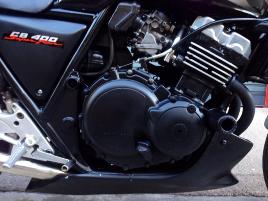 ต้ำพระราม2ขาย HONDA CB400 ปี94 สำเนาทะเบียน ตอง111กทม. ((ไม่มีเล่ม)) ของเเต่งมีท่อสูตร การ์ดหม้อน้ำแต่ง ล้อทองสวยๆ สีดำลายเทาสวย