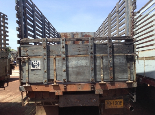 ขาย 10 ล้อ เพลาเดียว KT925 คัสซีสวยจัด วางหัว F18 เครื่อง HO7C 180 HP เกียร์ HO ช่วงล่างใหญ่ลูกหมากรัอย เบรคทิฟฟี่  เพาวเวอร์ ยางเต็ม ทะเบียนเต็มพร้อมโอนครับ