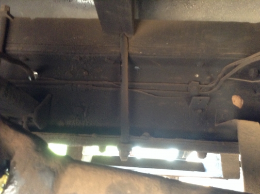 ขาย 10 ล้อ เพลาเดียว KT925 คัสซีสวยจัด วางหัว F18 เครื่อง HO7C 180 HP เกียร์ HO ช่วงล่างใหญ่ลูกหมากรัอย เบรคทิฟฟี่  เพาวเวอร์ ยางเต็ม ทะเบียนเต็มพร้อมโอนครับ