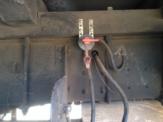 ขาย 10 ล้อ เพลาเดียว KT925 คัสซีสวยจัด วางหัว F18 เครื่อง HO7C 180 HP เกียร์ HO ช่วงล่างใหญ่ลูกหมากรัอย เบรคทิฟฟี่  เพาวเวอร์ ยางเต็ม ทะเบียนเต็มพร้อมโอนครับ