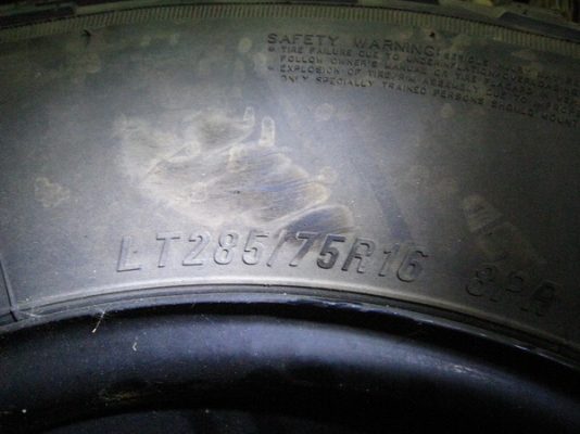 ขายยาง MAXXIS BIGHORN 285/75/16 ปี09