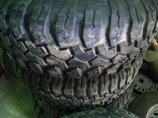 ขายยาง MAXXIS BIGHORN 285/75/16 ปี09