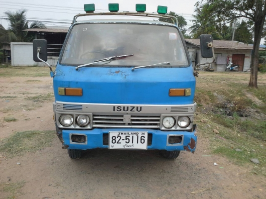 ขายหกล้อ,,กลางคอกเตี้ย,ISUZU 88hp,พร้อมใช้,,ตามสภาพ,,ราคาประหยัด,ทะเบียน,