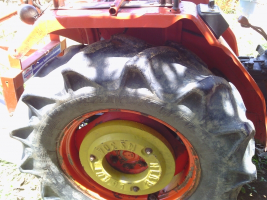 ขายรถไถ คูโบต้า L2402 เพลาเดียว ตามสภาพครับ