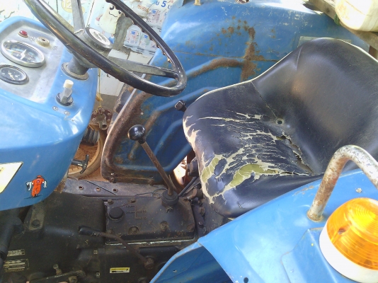 ขายรถไถ ISAKI 2810 ,3สูบ เพลาเดียว