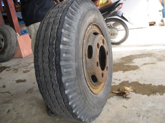 ขายยางและกะทะล้อรถมือสองหลายขนาด 19 รายการ
