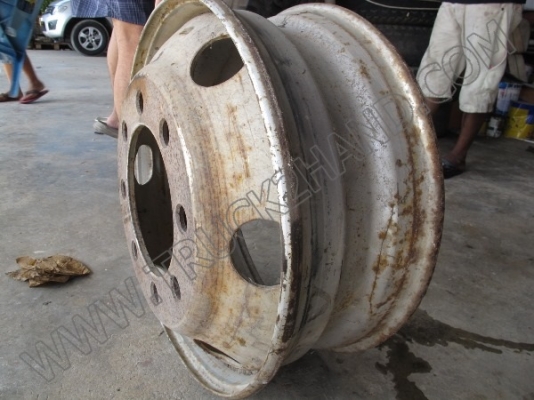 ขายยางและกะทะล้อรถมือสองหลายขนาด 19 รายการ