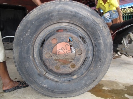 ขายยางและกะทะล้อรถมือสองหลายขนาด 19 รายการ