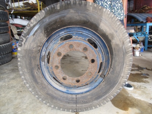 ขายยางและกะทะล้อรถมือสองหลายขนาด 19 รายการ