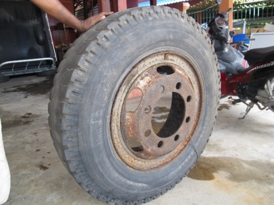 ขายยางและกะทะล้อรถมือสองหลายขนาด 19 รายการ