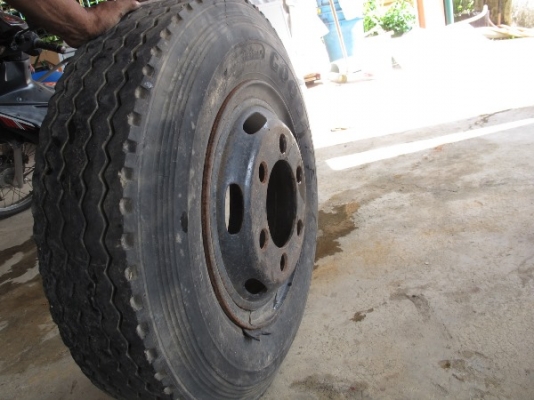 ขายยางและกะทะล้อรถมือสองหลายขนาด 19 รายการ