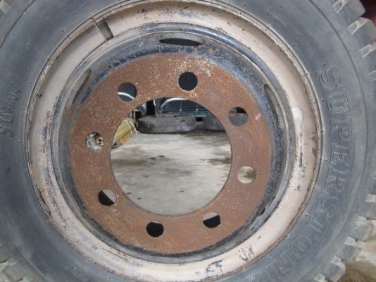 ขายยางและกะทะล้อรถมือสองหลายขนาด 19 รายการ