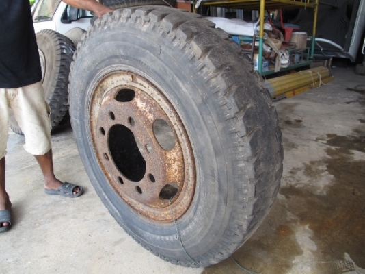 ขายยางและกะทะล้อรถมือสองหลายขนาด 19 รายการ
