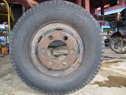 ขายยางและกะทะล้อรถมือสองหลายขนาด 19 รายการ