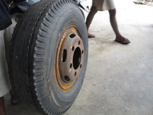 ขายยางและกะทะล้อรถมือสองหลายขนาด 19 รายการ