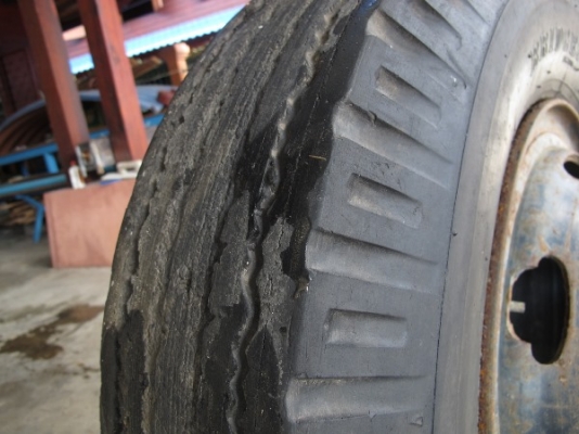 ขายยางและกะทะล้อรถมือสองหลายขนาด 19 รายการ