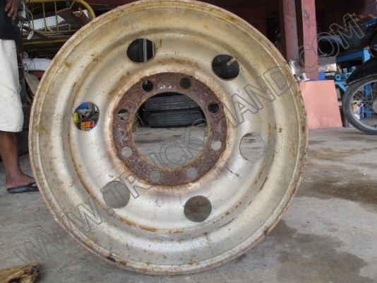 ขายยางและกะทะล้อรถมือสองหลายขนาด 19 รายการ