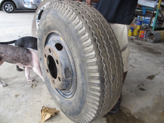ขายยางและกะทะล้อรถมือสองหลายขนาด 19 รายการ