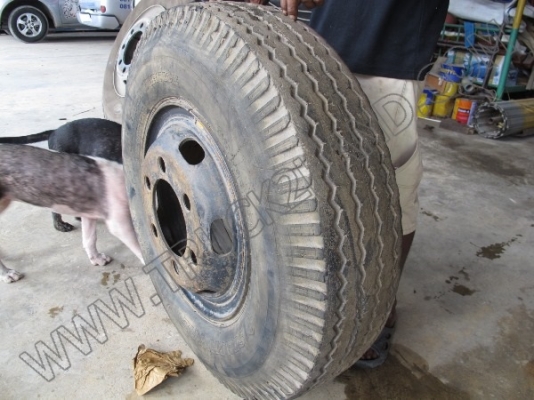 ขายยางและกะทะล้อรถมือสองหลายขนาด 19 รายการ