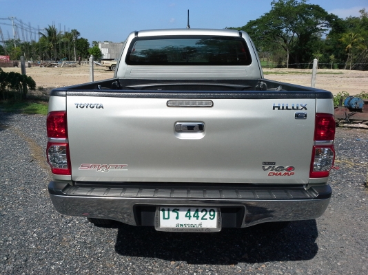 TOYOTA VIGO CHAMP 2.5 E PRE RUNNER SMART CAB ปี2011