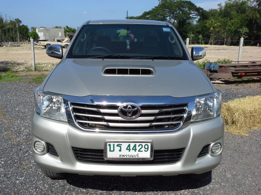 TOYOTA VIGO CHAMP 2.5 E PRE RUNNER SMART CAB ปี2011
