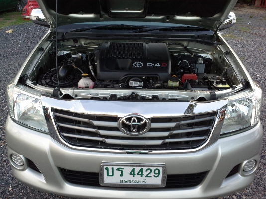 TOYOTA VIGO CHAMP 2.5 E PRE RUNNER SMART CAB ปี2011