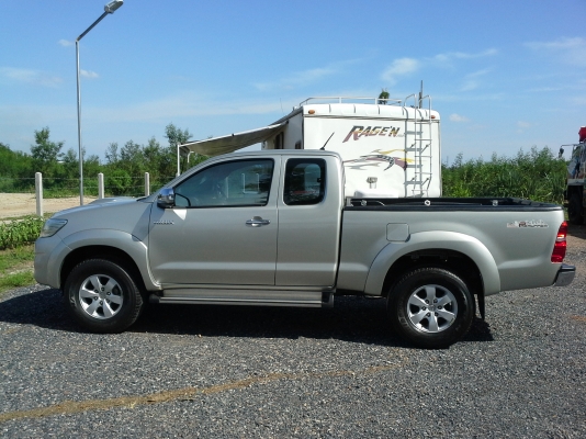 TOYOTA VIGO CHAMP 2.5 E PRE RUNNER SMART CAB ปี2011