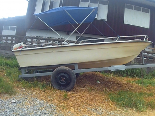 ขายเรือไฟเบอร์ 12.6 ฟุต พร้อมเครื่อง 5 แรง