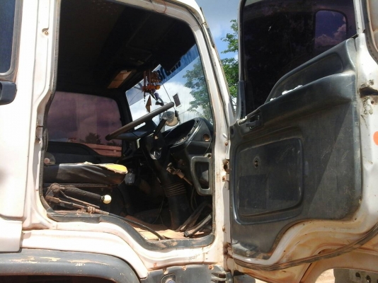 270แรง ปี*2545 ยูโร1 รถห้างแท้...รถใช้งานอยู่..ขายราคาไม่แพง..