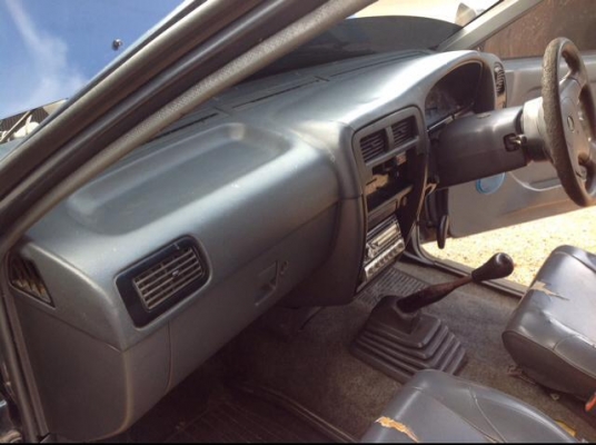 นิสสันบิ๊กเอ็ม ปี 96 จอโค้ง ฝาแดง เครื่อง 2500 สภาพพร้อมใช้ ราคาต่อรองได้