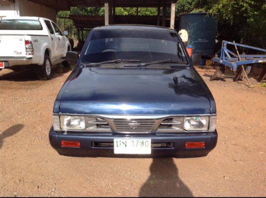 นิสสันบิ๊กเอ็ม ปี 96 จอโค้ง ฝาแดง เครื่อง 2500 สภาพพร้อมใช้ ราคาต่อรองได้